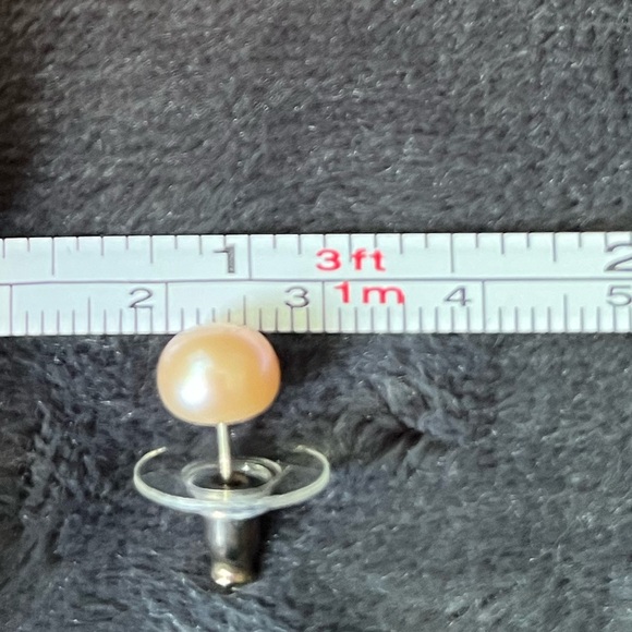 NWT Sri Lankan Pink Pearl Stud Earrings - Picture 5 of 5
